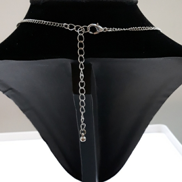 Heart with clear gems necklace - Picture 3 of 3